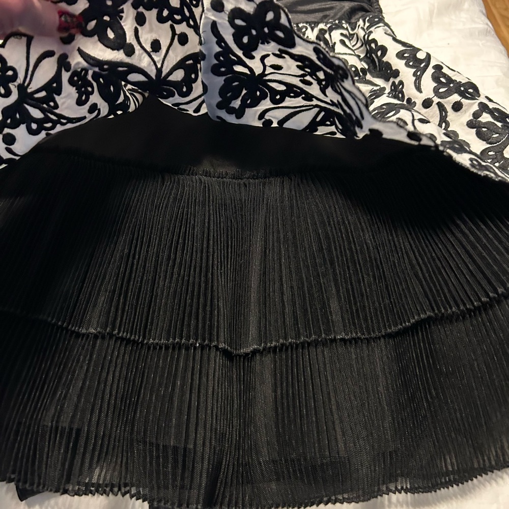 Betsy Johnson Dress - Picture 3 of 6